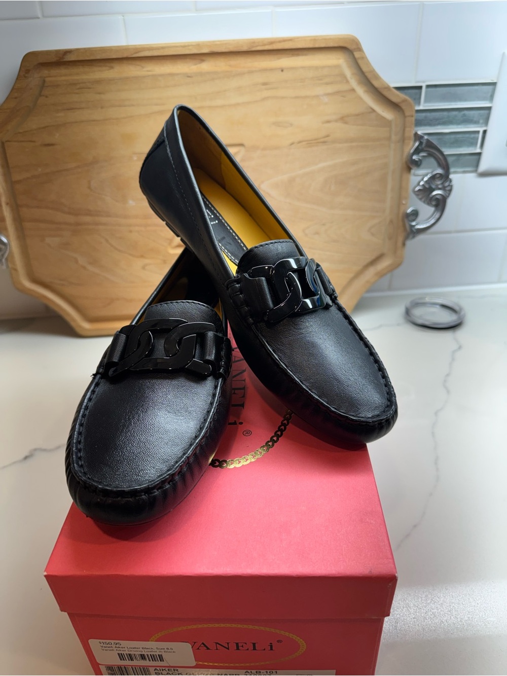 Vaneli Aiker Black Leather Slip-On Quiet Luxury Loafers with chain sz 8.5 NIB